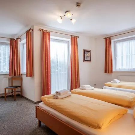 Laura Apartmanhotel