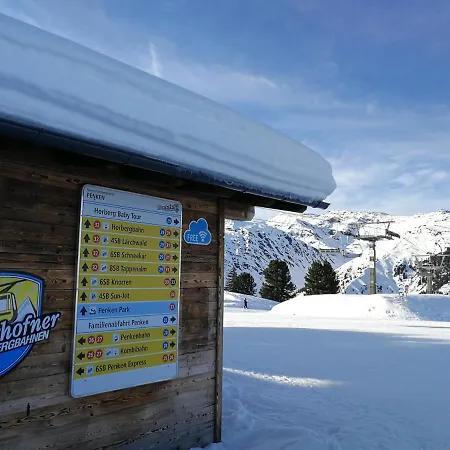 Laura Lägenhetshotell Mayrhofen