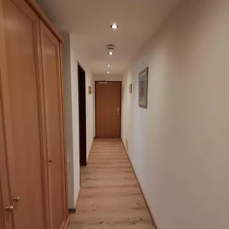 Laura Aparthotel *