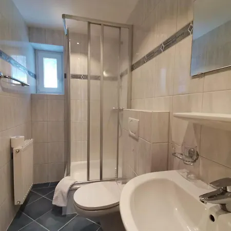 Laura Apartmanhotel *